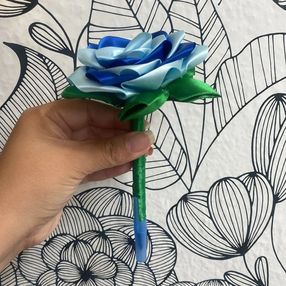 Two-Tone Satin Flower Pen - Picture 5 of 6